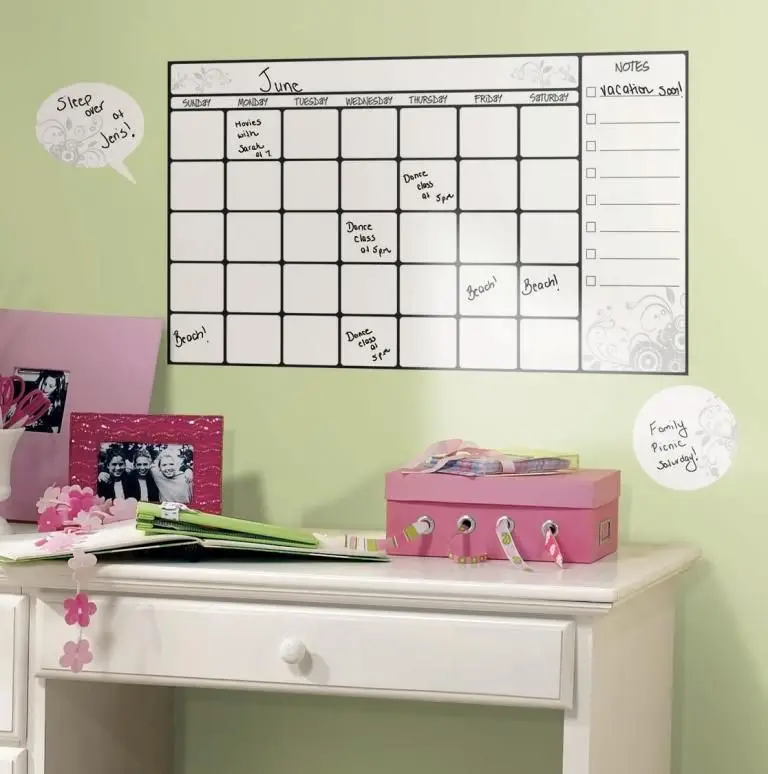Laatste Versie RoomMates muurstickers - Kalender whiteboard