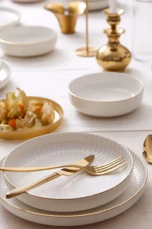 18-delig servies, wit/goud, porselein Laatste Kans